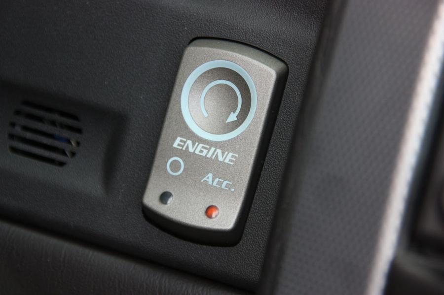  Cadillac XLR-V 2009 года  (фото 16 из 55)